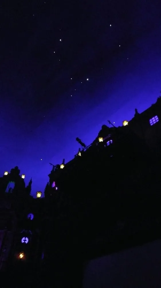 Looking up at the stars (on the ceiling) inside the Tampa Theater in Tampa, Florida, US, on 23 March 2021.jpg