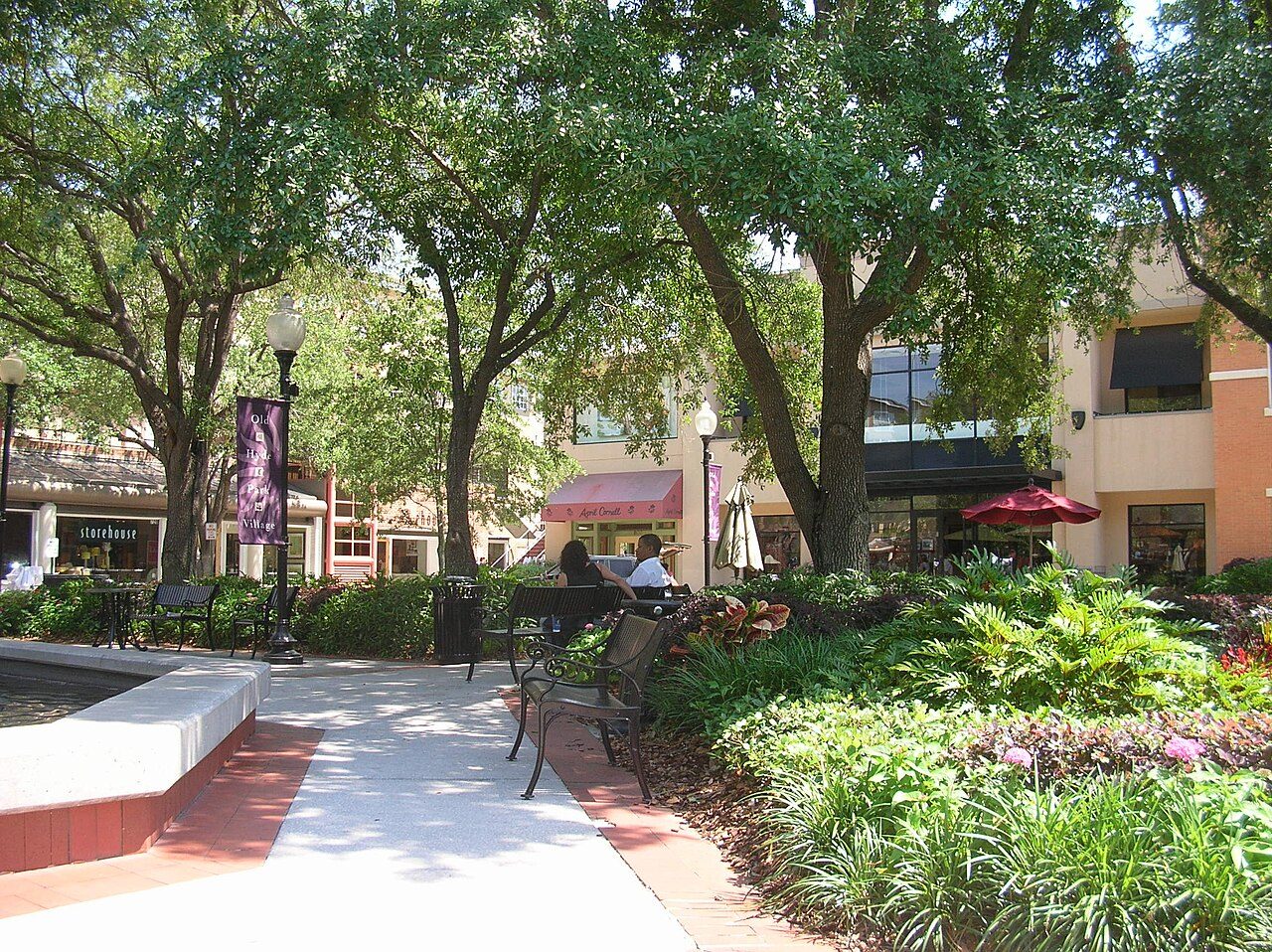 Hydeparkvillage